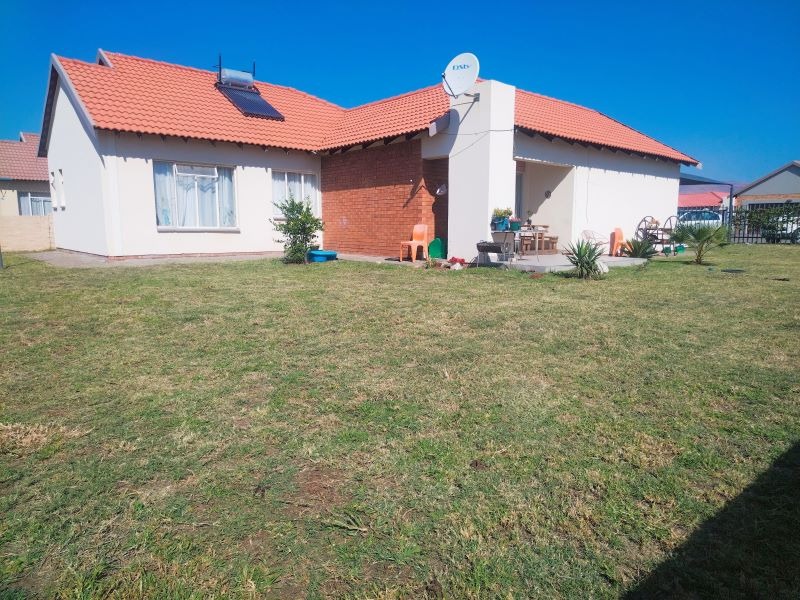 3 Bedroom Property for Sale in Waterkloof Hill Estate North West